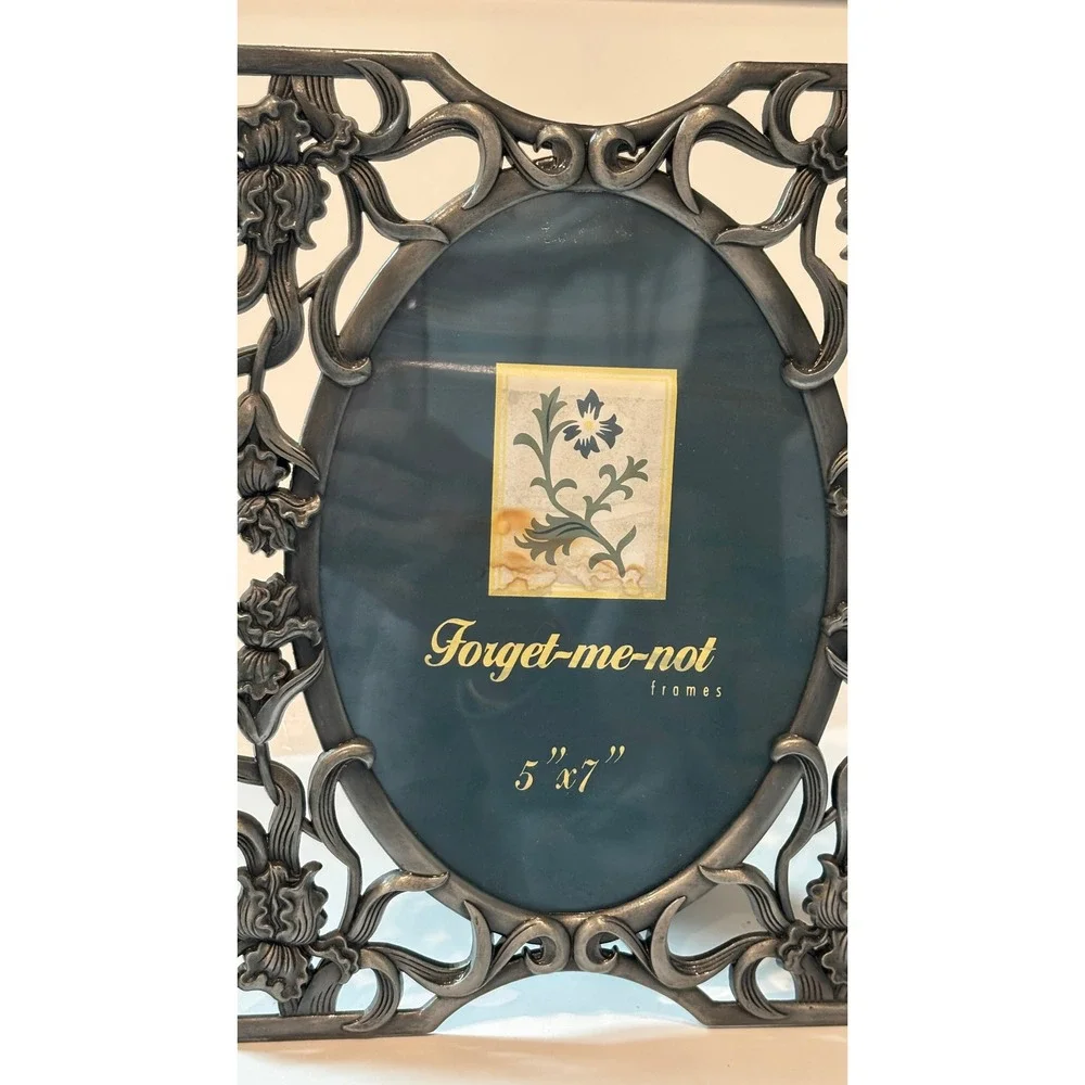 Forget-me-not Vintage Pewter Tone Floral Openwork 5x7 Oval Picture Frame
